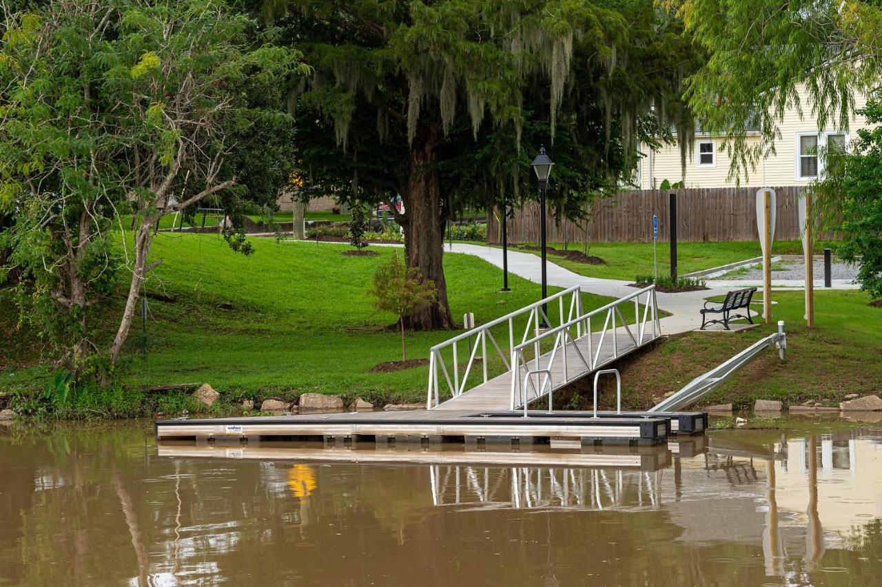 Chateau Royale, Pet Friendly, On Bayou, Downtown! New Iberia Eksteriør bilde
