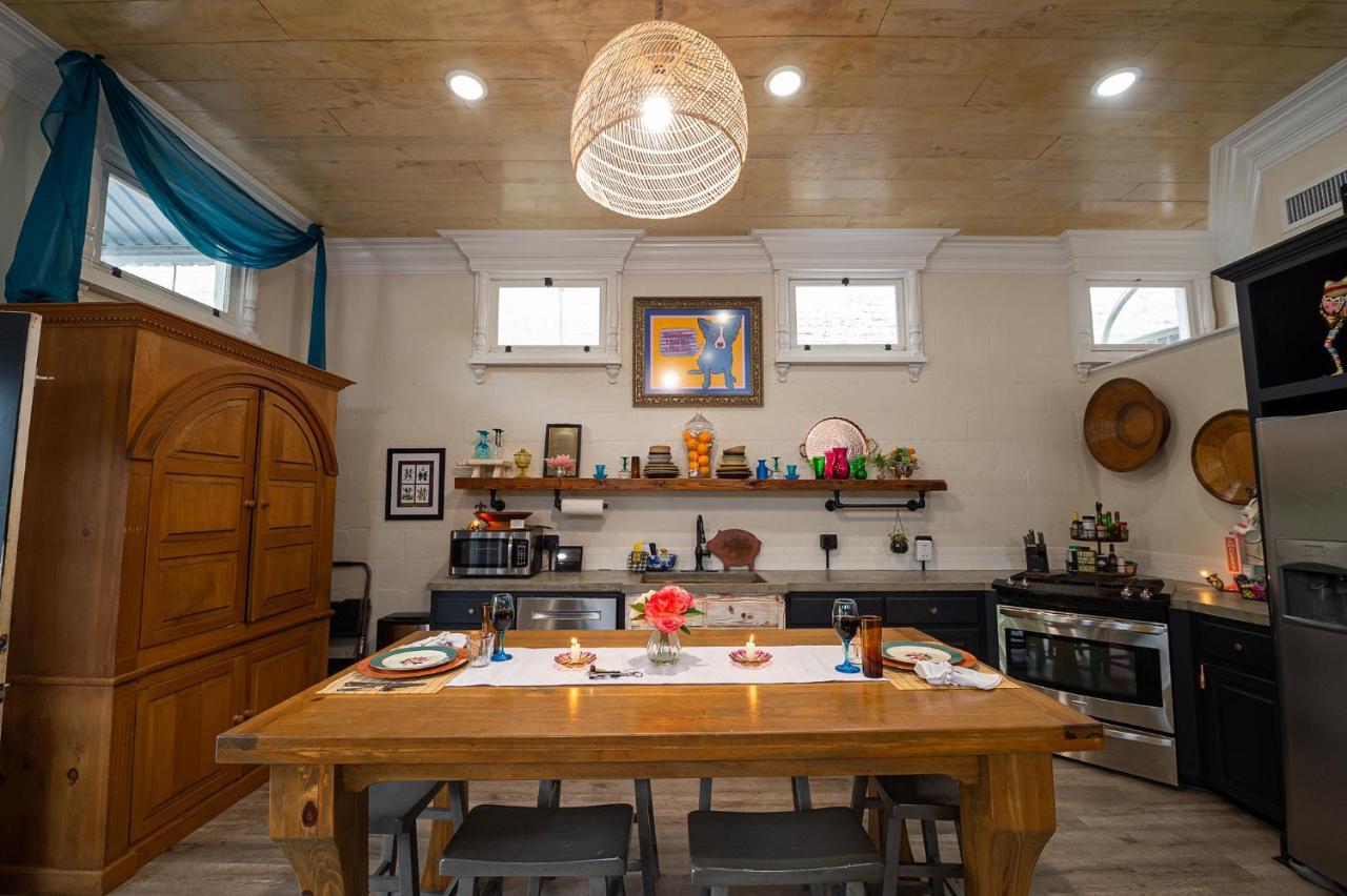 Chateau Royale, Pet Friendly, On Bayou, Downtown! New Iberia Eksteriør bilde