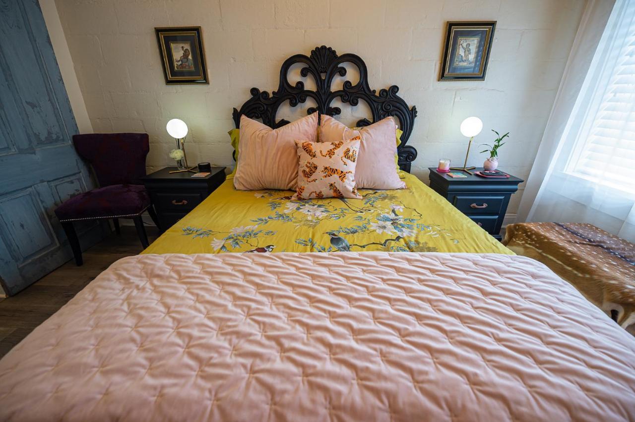 Chateau Royale, Pet Friendly, On Bayou, Downtown! New Iberia Eksteriør bilde